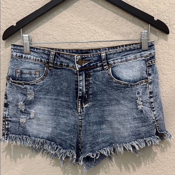 Denim Distressed Women Shorts size 30 - Picture 1 of 12
